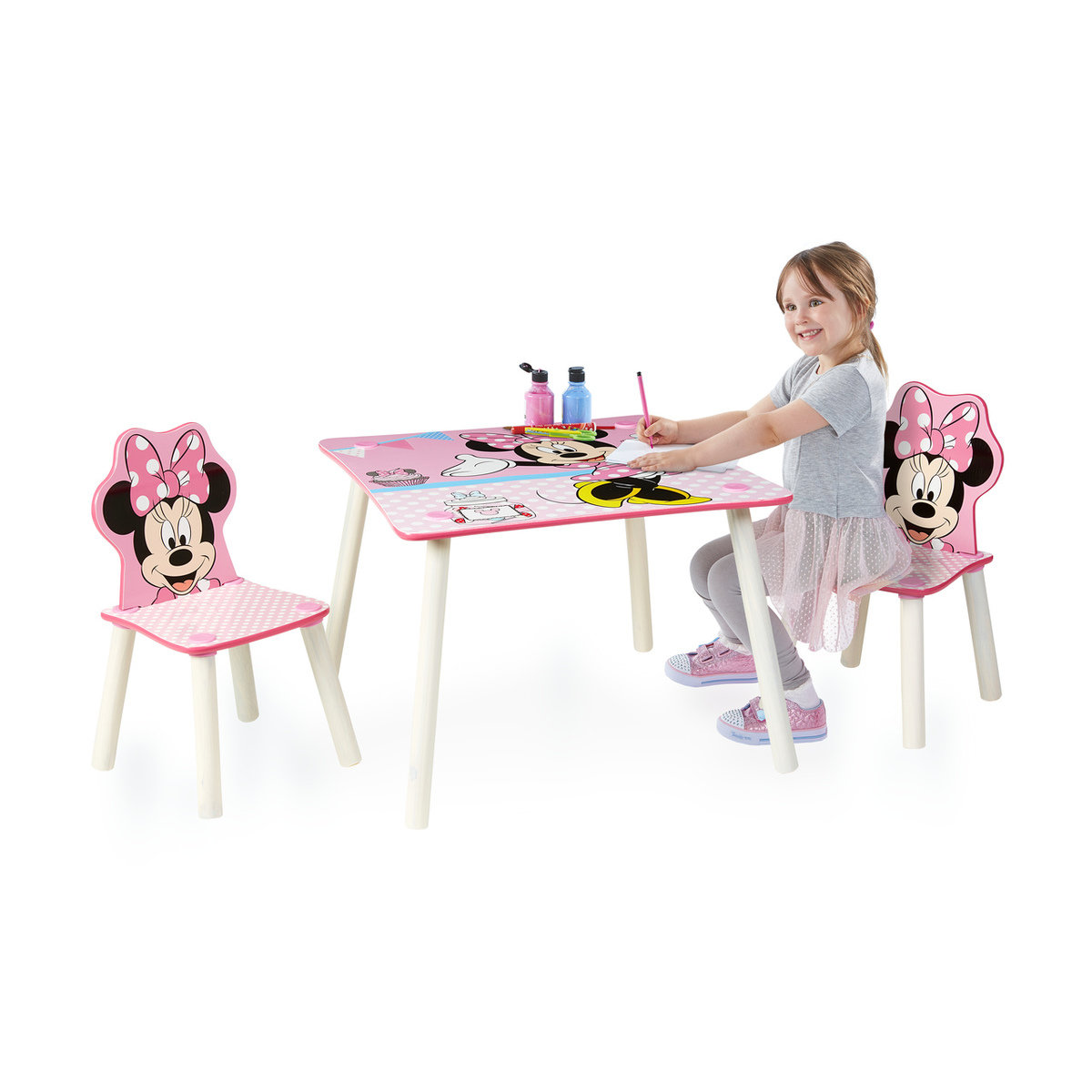 Children s table with Minnie Mouse chairs