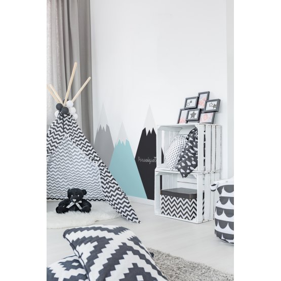 Behind the bed decoration - Mountains mint