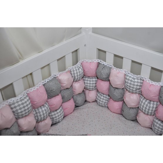 Cushion to cribs pink