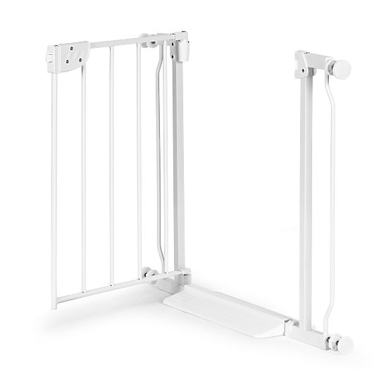 Barrier to the stairs