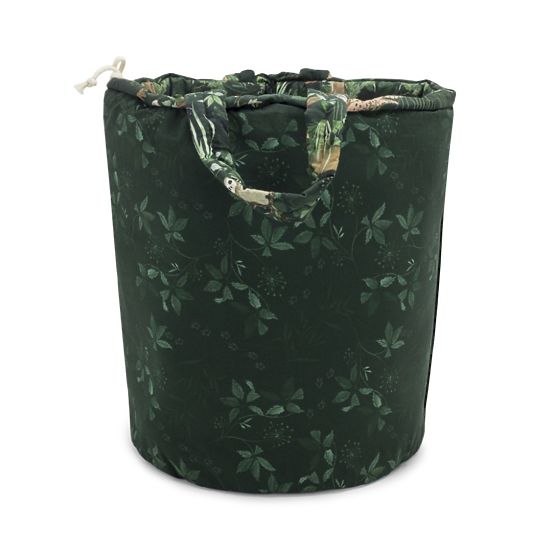 Basket to toys The life in woods