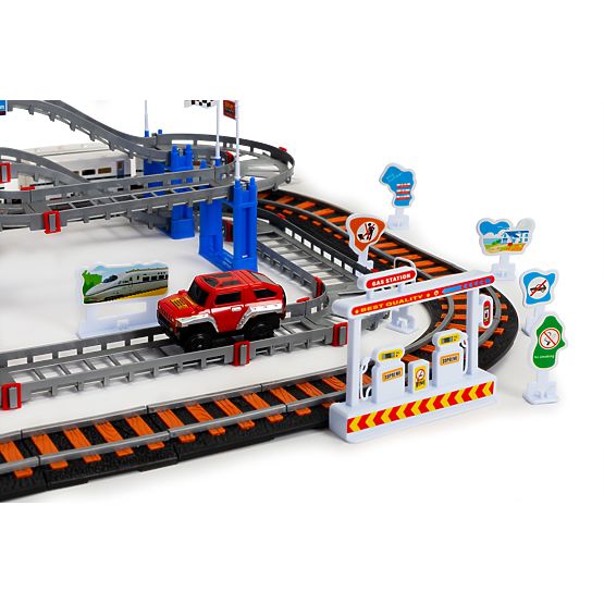 Battery-Powered Train and Car with Two Tracks City 108 Elements