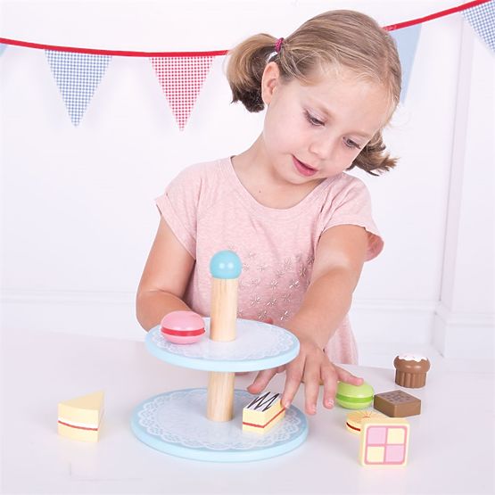 Bigjigs Toys Cake Stand with Cupcakes