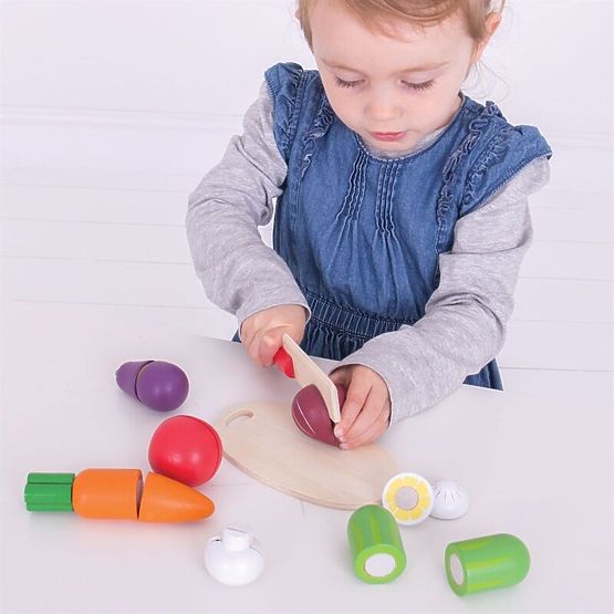 Bigjigs Toys Chopping vegetables in a box