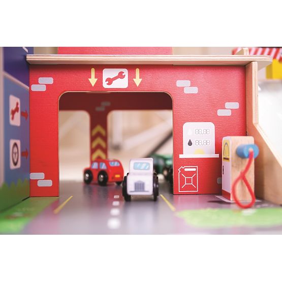 Bigjigs Toys Garage with Parking Lot