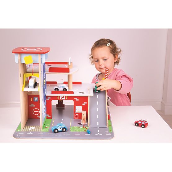 Bigjigs Toys Garage with Parking Lot