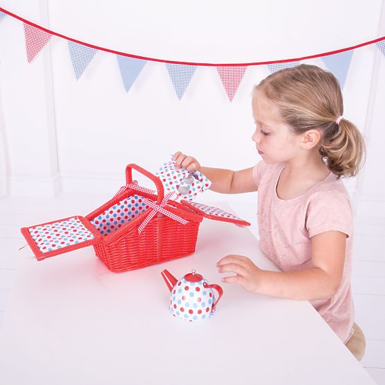 Bigjigs Toys Polka Dot Tea Set in Picnic Basket