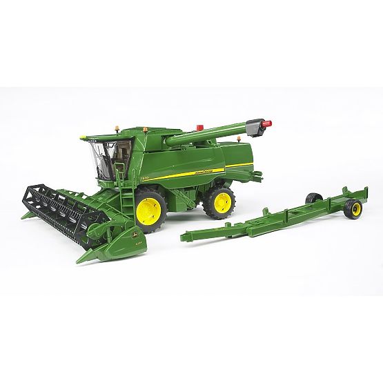 Bruder Combine Harvester JOHN DEERE T670i