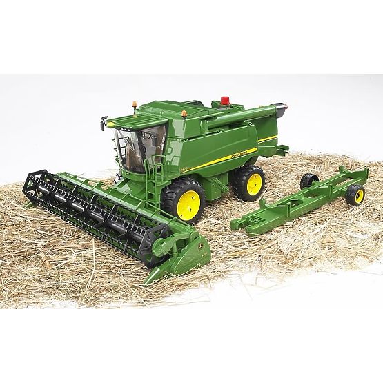 Bruder Combine Harvester JOHN DEERE T670i