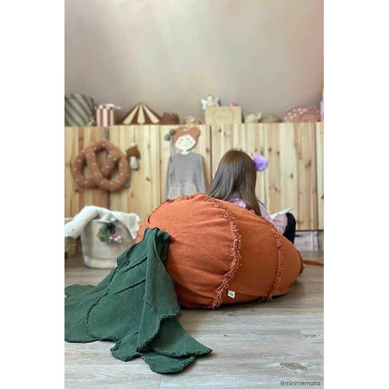 Carrot bean bag - Lorena Canals