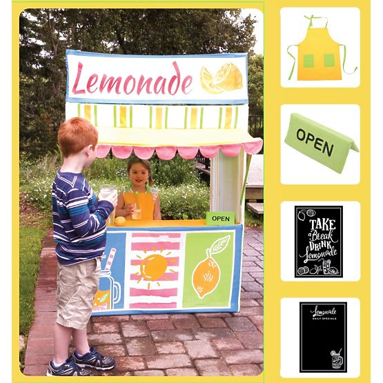 Children playing house Stand with lemonade