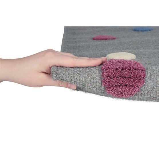 Children's rug with dots - grey