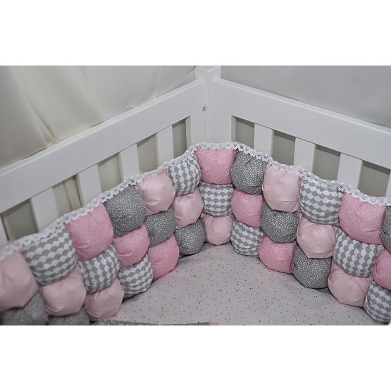 Cushion to cribs pink