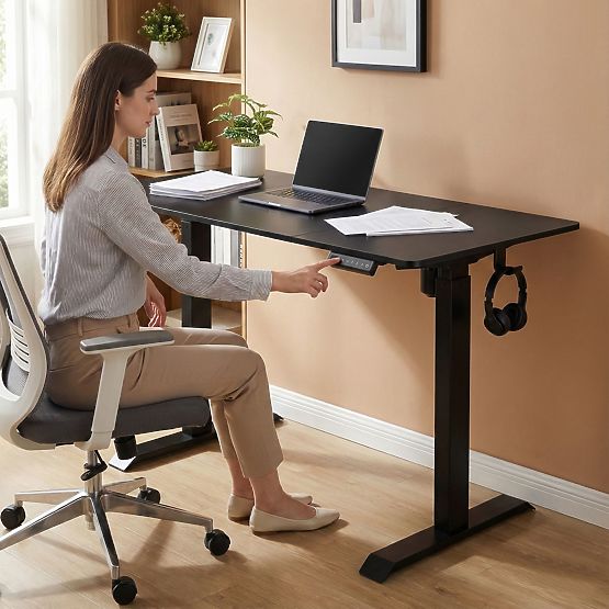Electric Adjustable Desk 140x70 cm, Height Regulation 76-121 cm ModernHome