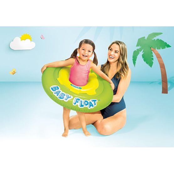 Inflatable child seat in the water