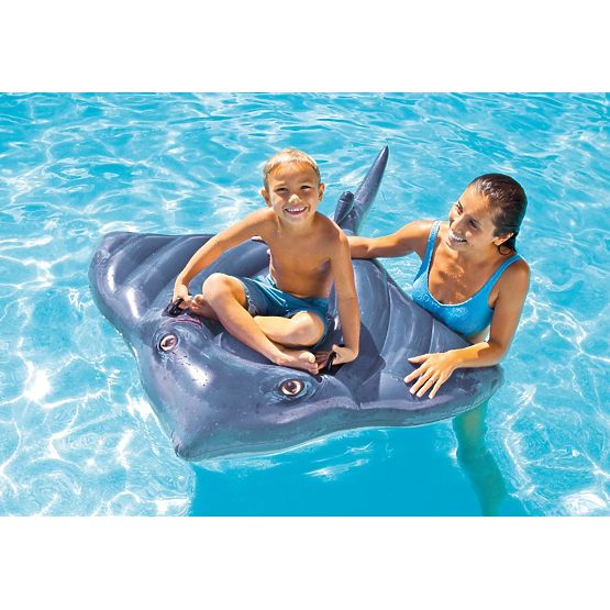 Inflatable stingray for children