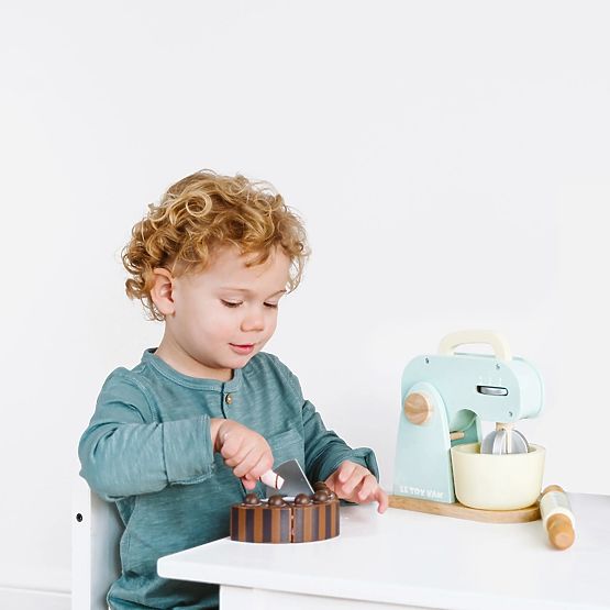 Le Toy Van Chocolate Cake