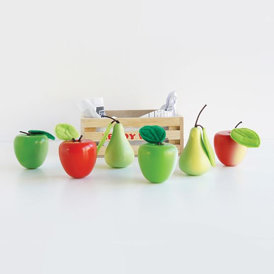 Le Toy Van Crate with apples and pears