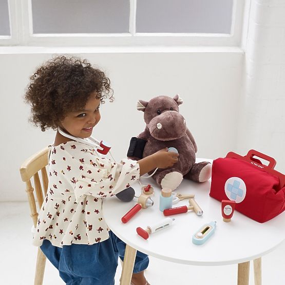 Le Toy Van Doctor's bag with accessories