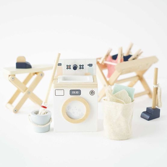 Le Toy Van Laundry furniture
