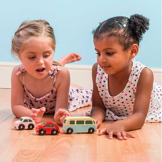 Le Toy Van Retro Car Set