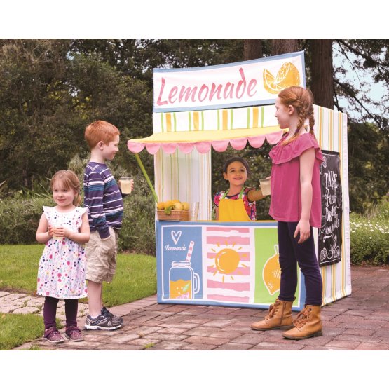 Children playing house Stand with lemonade