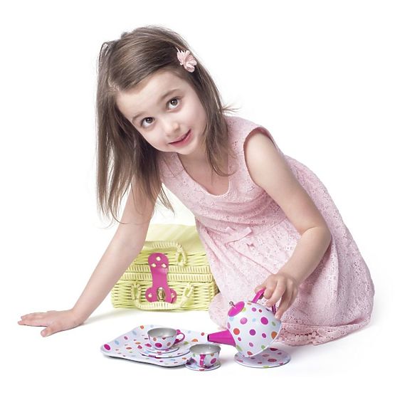 Picnic basket in lime color