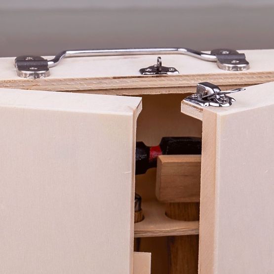 Semi-professional set of tools