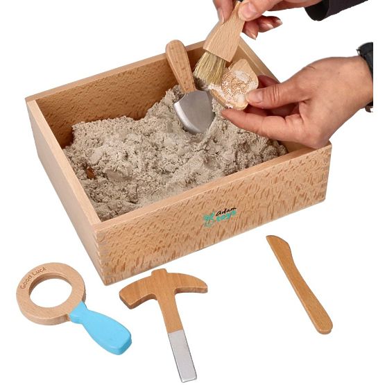 Set for little archaeologists
