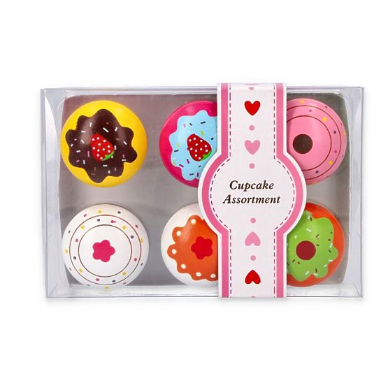 Set of wooden muffins