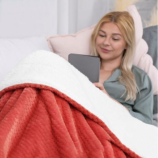 SHLEEPY Blanket Red Embossed Jacquard Classic Style 130x180