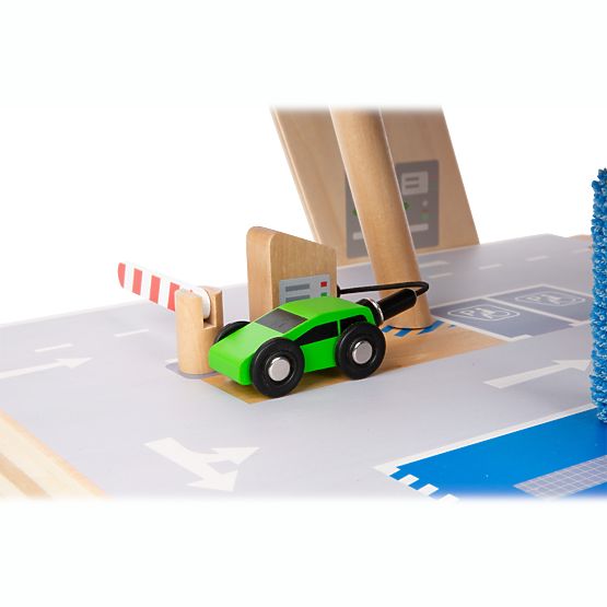 small foot Premium Parking Garage