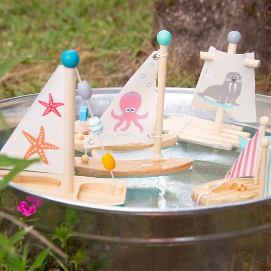 small foot Water Toy Sailboat 3 pcs