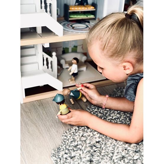 Small Foot Wooden Figures Family