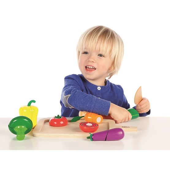 Tidlo Cutting Board with Vegetables