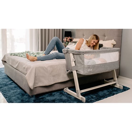 Travel cot for parents' bed Theo - light grey