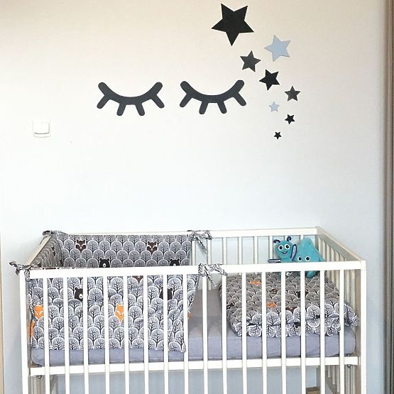 Wall decoration: Sleeping eyes with stars - blue