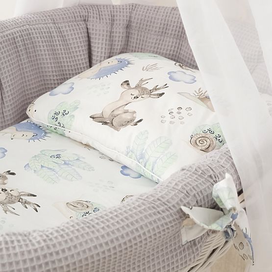 White Wicker Crib with Baby Bedding - Hedgehog