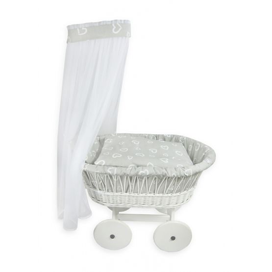 Wicker basket for baby - heart