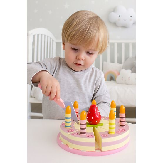 Wooden Cake Set with Velcro Candles and Strawberry for Kids 15 Pieces ECOTOYS