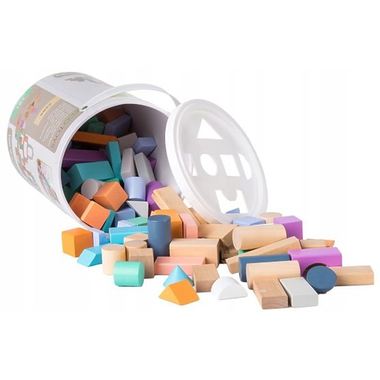 Wooden cubes in a box - 100 pcs