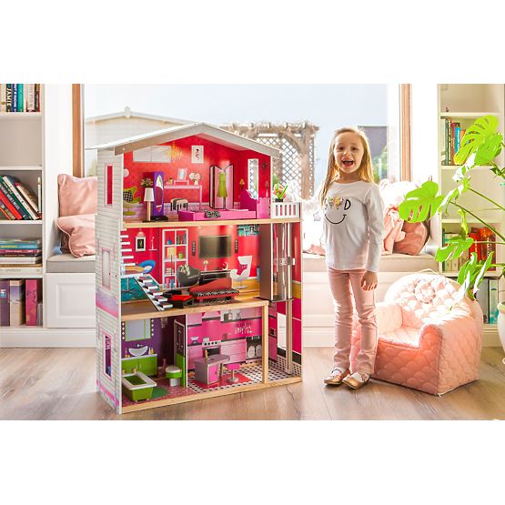 Wooden dollhouse with Kayla lift