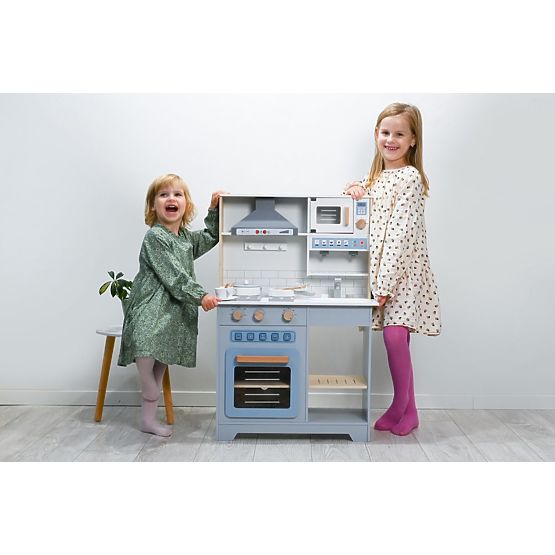 Wooden Interactive Kitchen with Range Hood