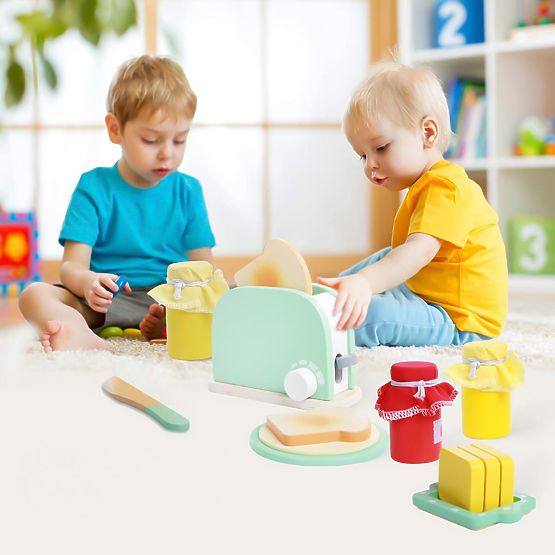 Wooden toaster with accessories
