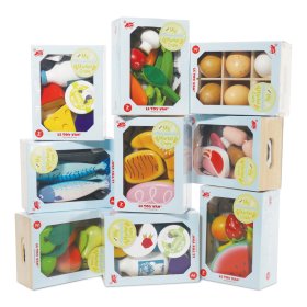 Le Toy Van Crate with dairy products, Le Toy Van