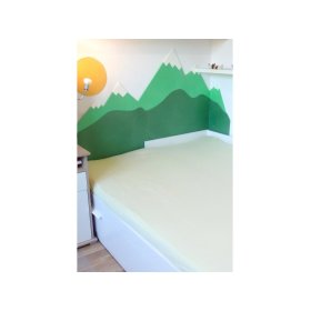 Foam protection for the wall behind the bed Mountains - green