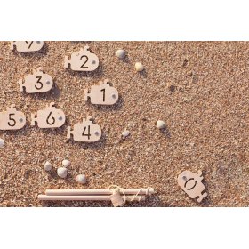 Magnetic submarines with numbers, Babai