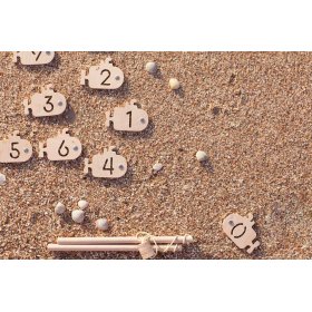 Magnetic submarines with numbers, Babai