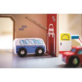 Bigjigs Toys Garage with Parking Lot