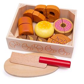 Bigjigs Toys Slicing pastry in a box